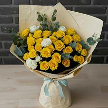 Букет цветов из:  Розы в Искитиме