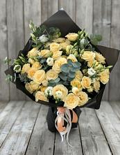 Букет цветов из:  Розы и Лизиантусы в Искитиме