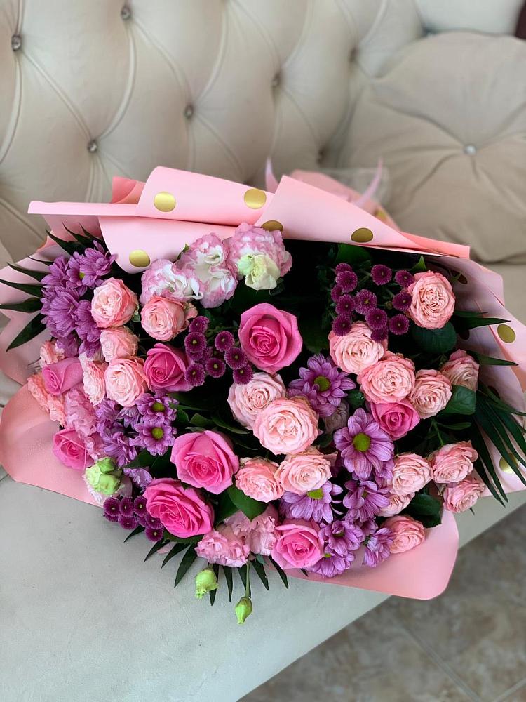 Букет цветов из: Хризантемы, Розы и Лизиантусы в Искитиме