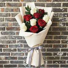 Букет цветов из:  Розы в Искитиме