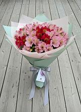 Букет цветов из:  Альстромерии в Искитиме