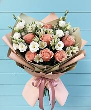 Букет цветов из:  Розы, Альстромерии и Лизиантусы в Искитиме