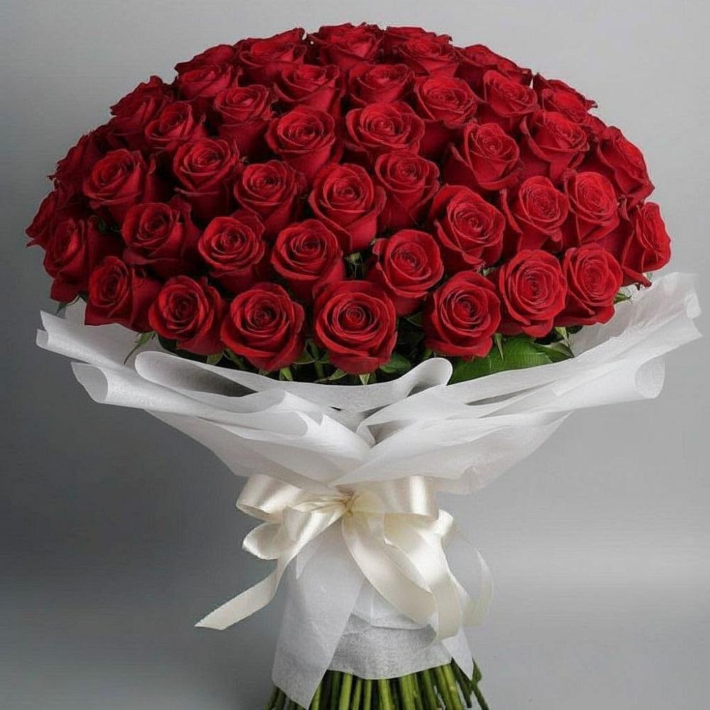 Букет 101 Красная роза Блэк Мэджик в Искитиме