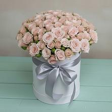 Цветочная композиция из Розы в шляпной коробке в Искитиме