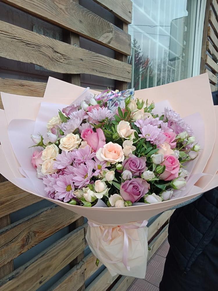 Букет цветов из: Розы и Хризантемы в Искитиме