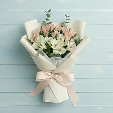 Букет цветов из:  Альстромерии в Искитиме