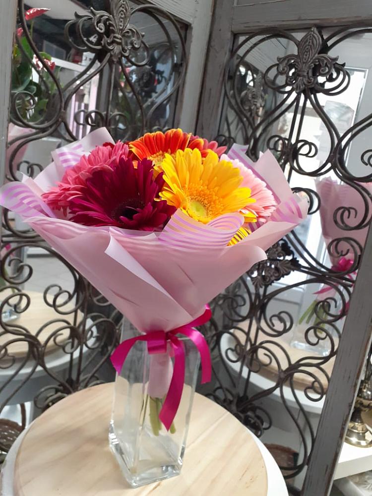 Букет цветов из: Герберы в Искитиме