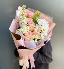 Букет цветов из:  Хризантемы и Розы в Искитиме