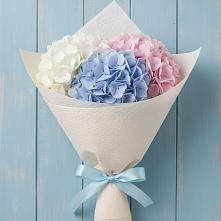 Букет цветов из:  Гортензия в Искитиме