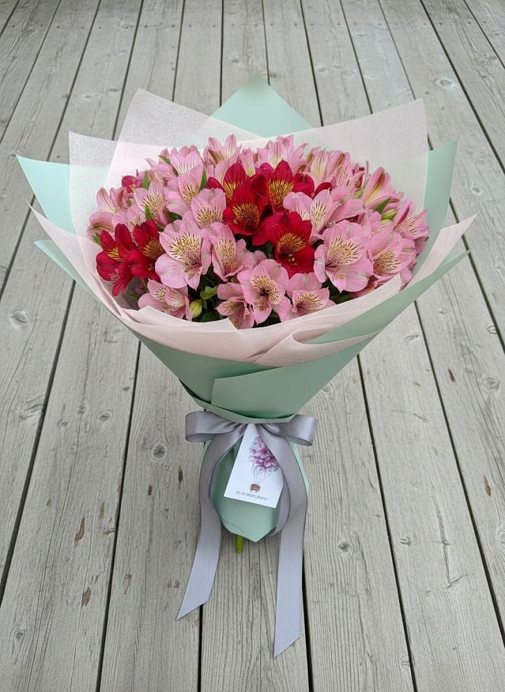 Букет цветов из: Альстромерии в Искитиме