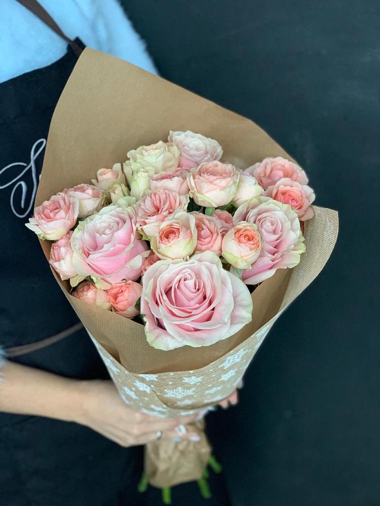 Букет цветов из: Хризантемы и Розы в Искитиме