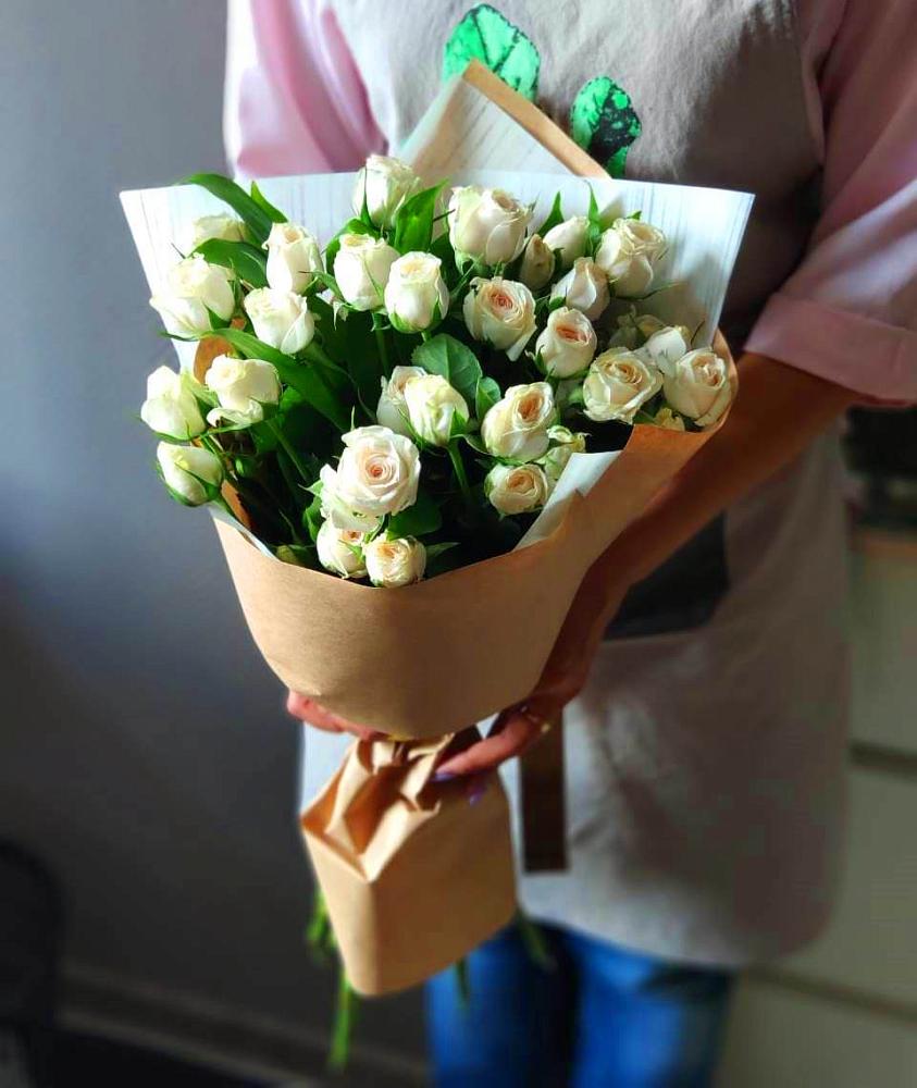 Букет цветов из: Розы в Искитиме