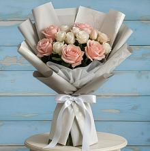 Букет цветов из:  Розы в Искитиме