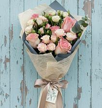 Букет цветов из:  Розы в Искитиме