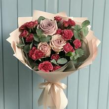 Букет цветов из:  Гвоздики и Розы в Искитиме