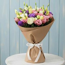 Букет цветов из:  Лизиантусы в Искитиме