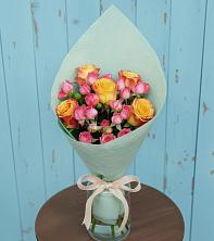 Букет цветов из:  Розы в Искитиме