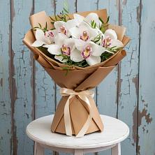 Букет цветов из:  Орхидеи и Розы в Искитиме