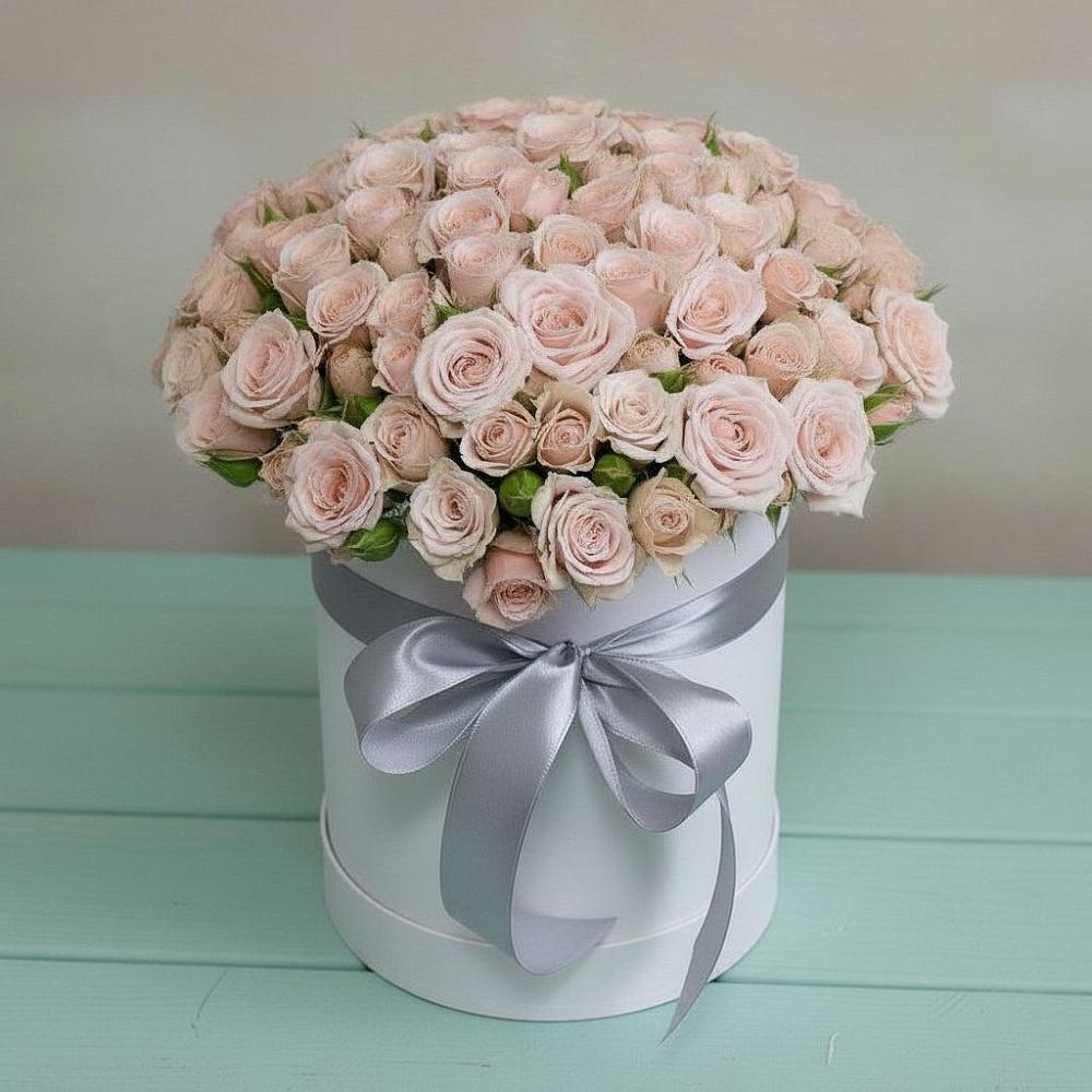 Цветочная композиция из Розы в шляпной коробке в Искитиме